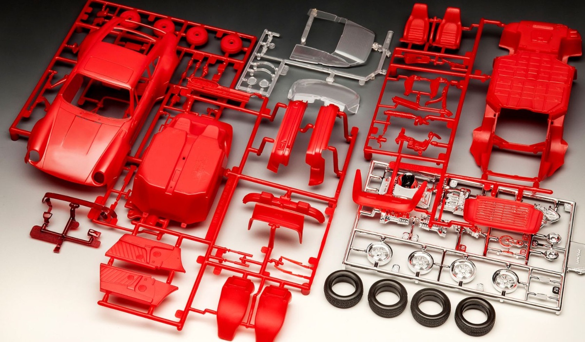 Zdjęcie dodatkowe produktu Porsche 911 Turbo 50th Anniversary (Zestaw upominkowy) 1:24 Revell 05634