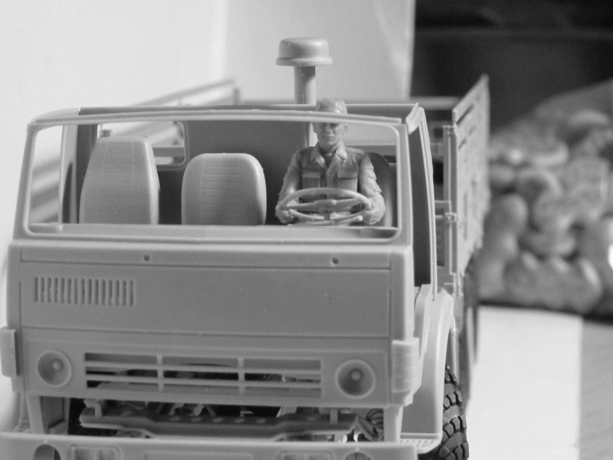 Zdjęcie dodatkowe produktu Radzieccy kierowcy (1979-1991) 1:35 ICM 35641