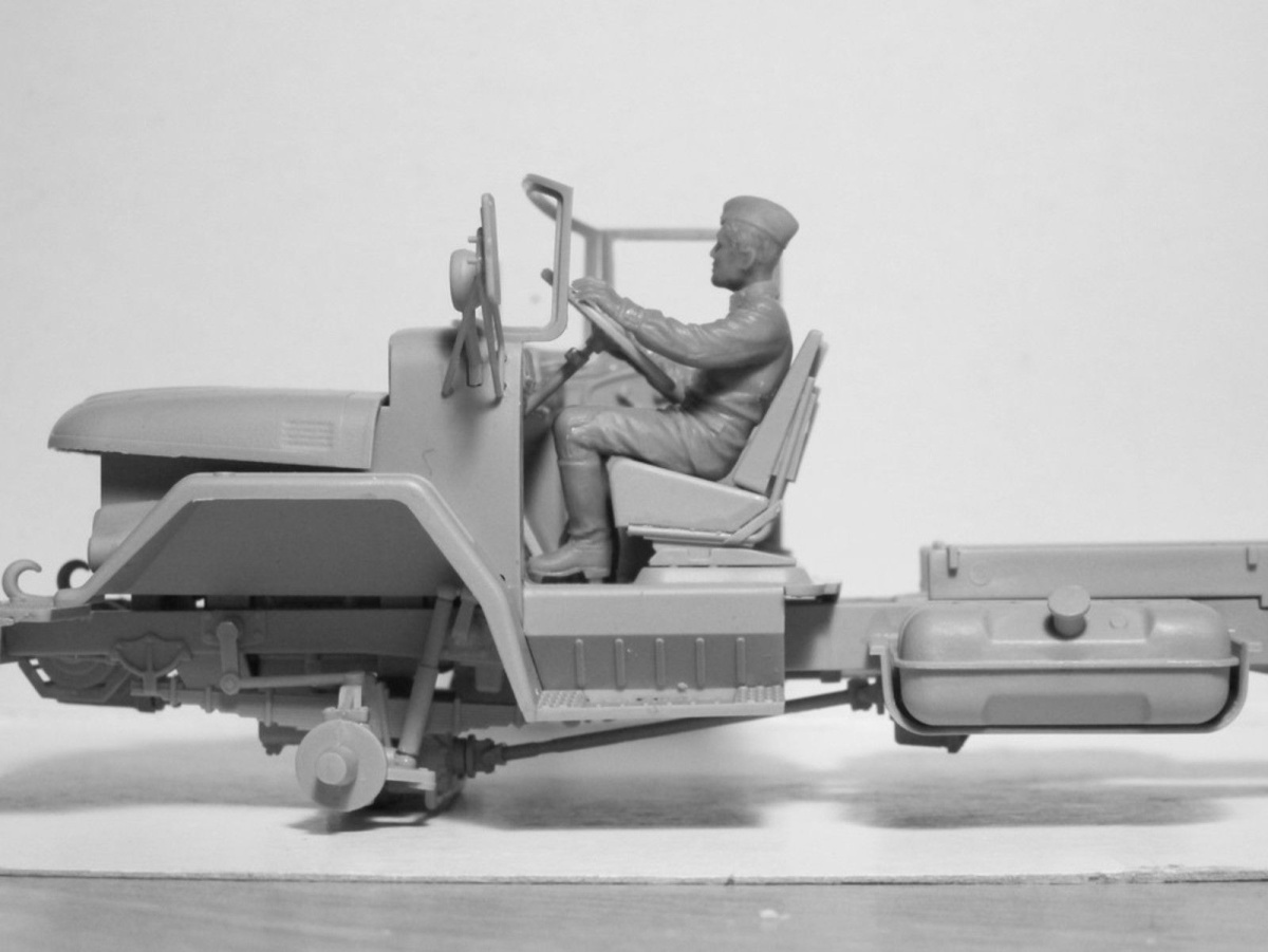 Zdjęcie dodatkowe produktu Radzieccy kierowcy (1979-1991) 1:35 ICM 35641