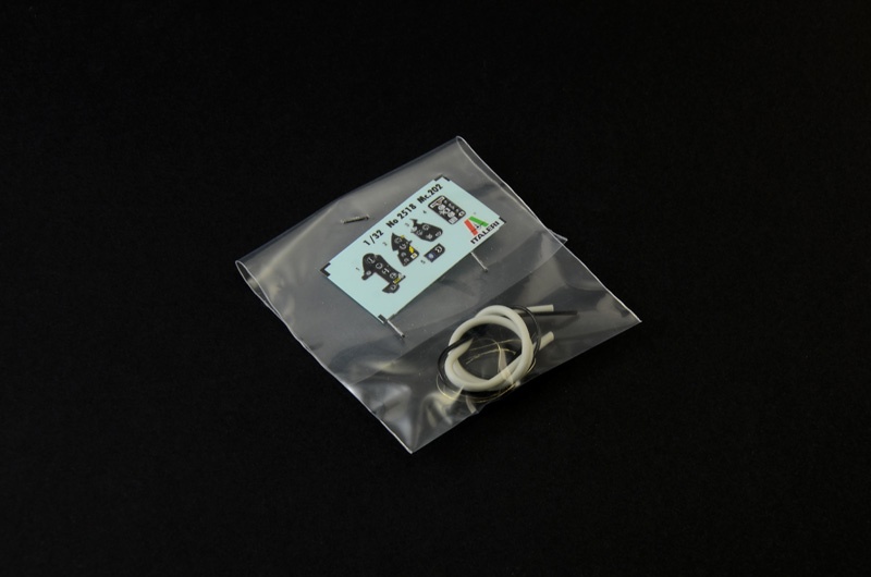 Zdjęcie dodatkowe produktu Macchi.202 Folgore 1:32 Italeri 2518