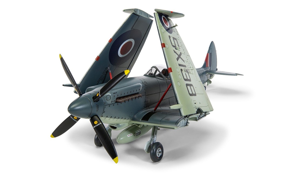 Zdjęcie dodatkowe produktu Supermarine Seafire F.XVII 1:48 Airfix 06102A
