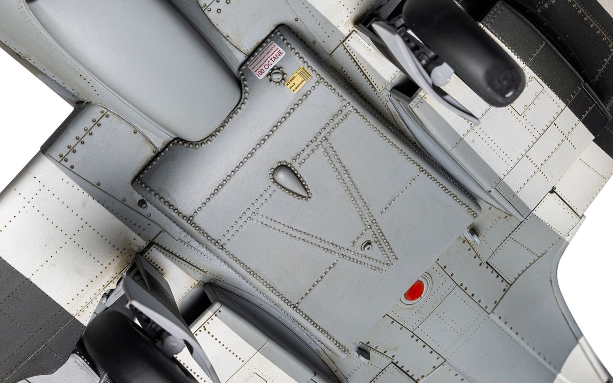 Zdjęcie dodatkowe produktu Supermarine Spitfire Mk.IXc - Flying Dray 1:24 Airfix 17001A