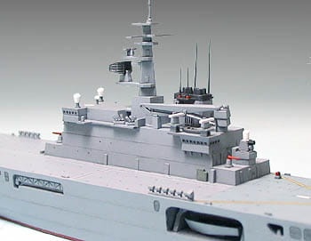 Zdjęcie dodatkowe produktu LST-4001 Ohsumi (JMSDF, Japoński Okręt Obronny) 1:700 Tamiya 31003