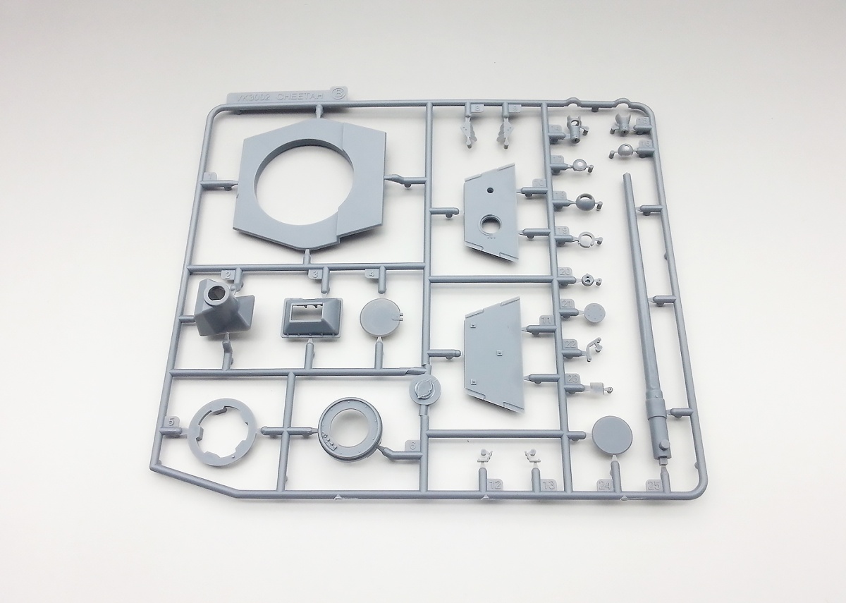 Zdjęcie dodatkowe produktu Panzerkampfwagen VK3002(DB) 1:35 Amusing Hobby 35A002