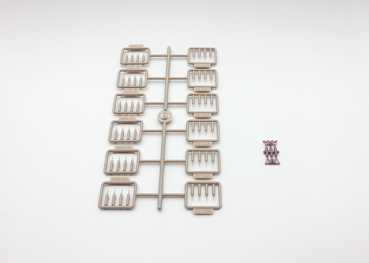 Zdjęcie dodatkowe produktu Neubaufahrzeug Panzerkampfwagen VI Krupp Gepanzerte Ausfuhrung 1:35 Amusing Hobby 35A003