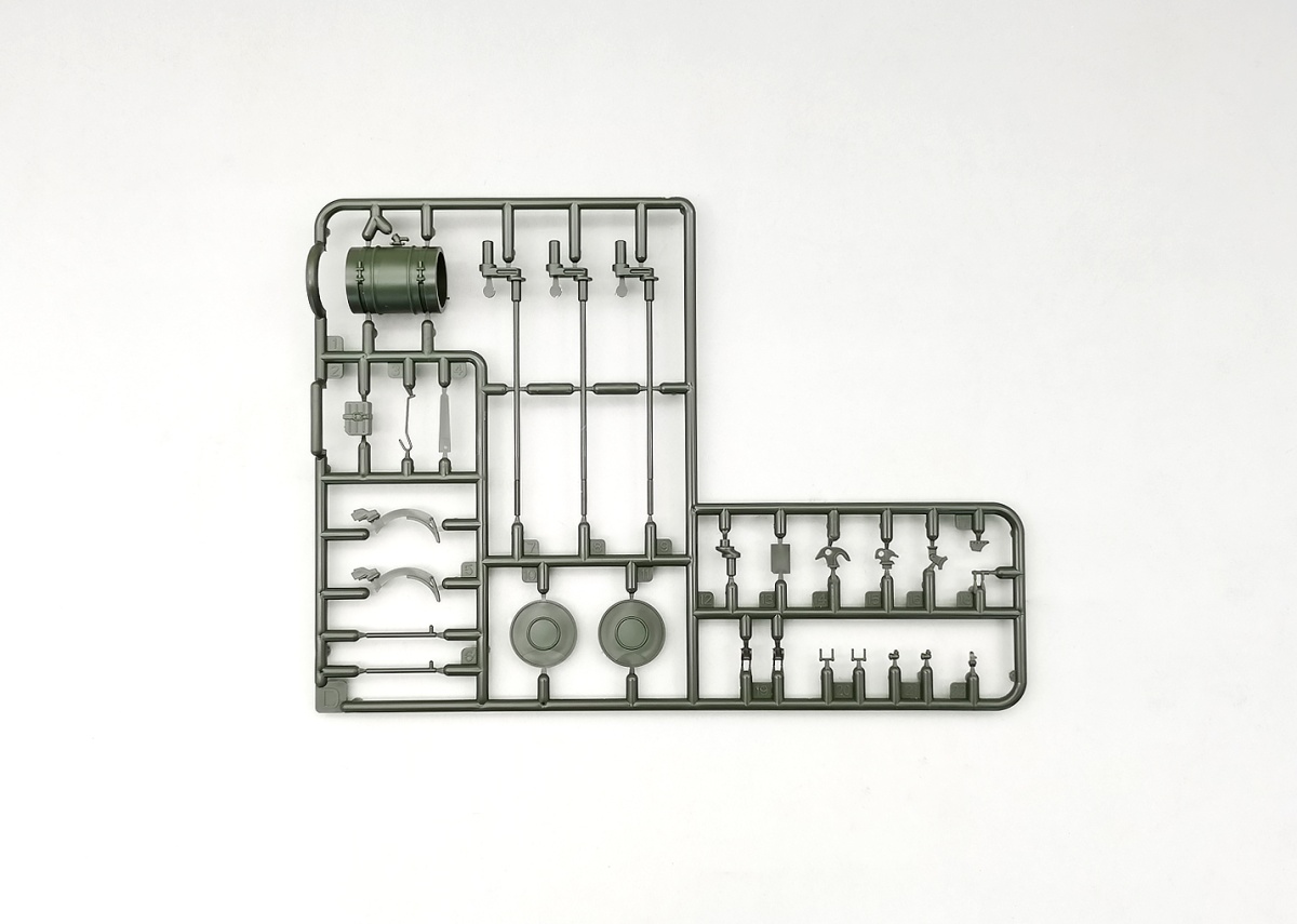 Zdjęcie dodatkowe produktu Rosyjski MBT T-72 "Ural" z pełnym wnętrzem 1:35 Amusing Hobby 35A052