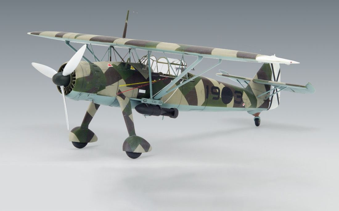 Zdjęcie dodatkowe produktu Hs 126A-1 z zasobnikiem na bomby 1:48 ICM 48213