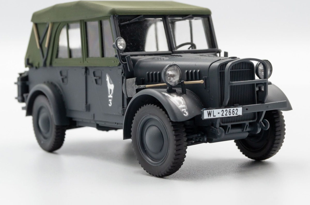 Zdjęcie dodatkowe produktu Niemiecki lekki samochód osobowy z II WŚ le.gl.Einheitz-Pkw Kfz.1 Soft Top 1:35 ICM 35582