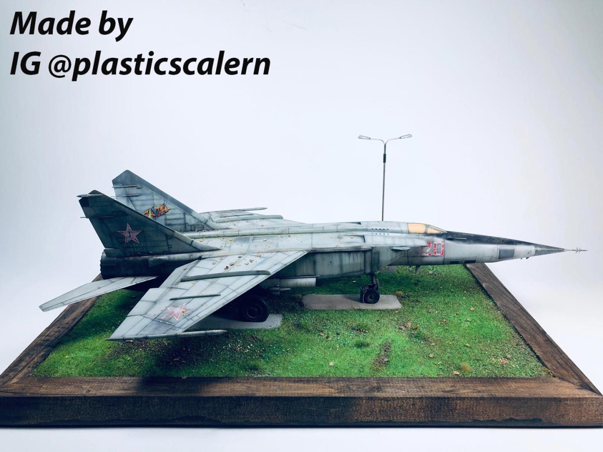 Zdjęcie dodatkowe produktu MiG-25 RBF Foxbat 1:48 ICM 48904