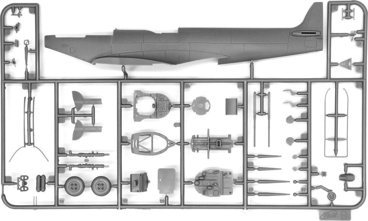 Zdjęcie Spitfire Mk.IXc "Beer Delivery" 1:48 ICM 48060