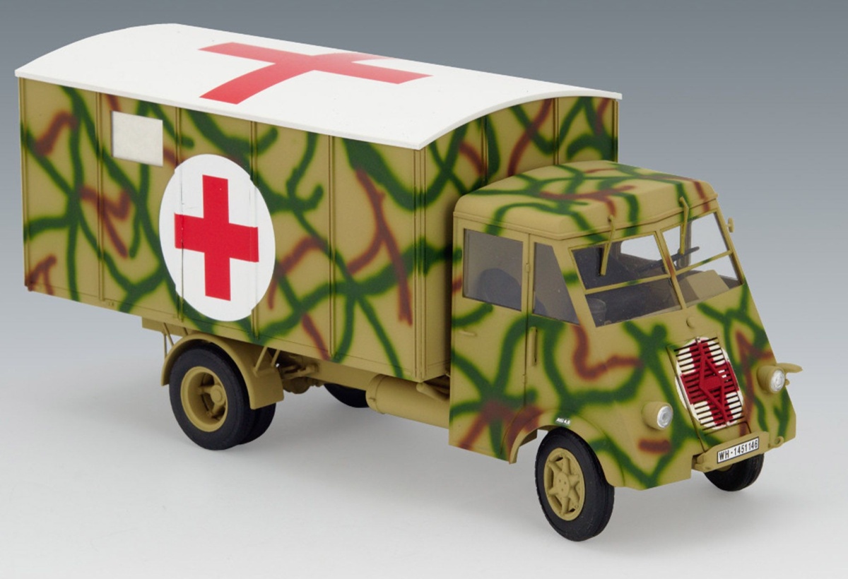 Zdjęcie Lastkraftwagen 3,5 t AHN z zabudową (Ambulans) 1:35 ICM 35417