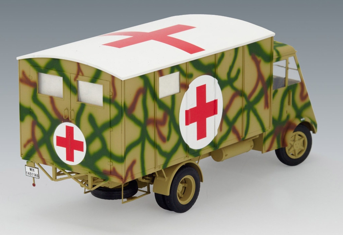 Zdjęcie Lastkraftwagen 3,5 t AHN z zabudową (Ambulans) 1:35 ICM 35417