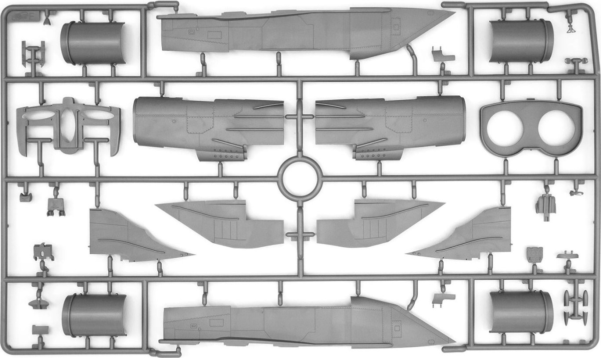 Zdjęcie MiG-25RBT 1:48 ICM 48901