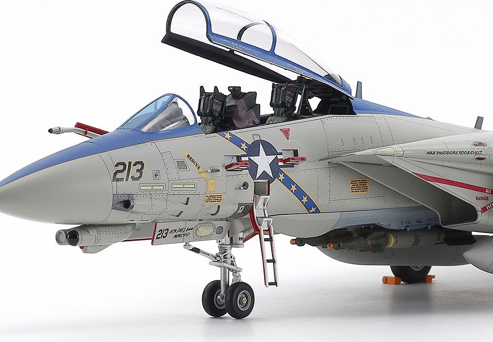 Zdjęcie Grumman F-14D Tomcat 1:72 Tamiya 60795