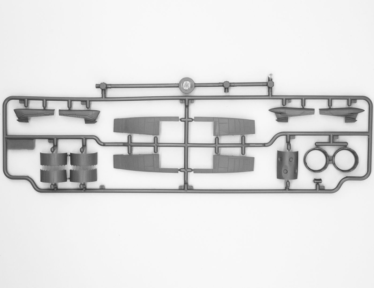 Zdjęcie MiG-25 RBF 1:72 ICM 72174
