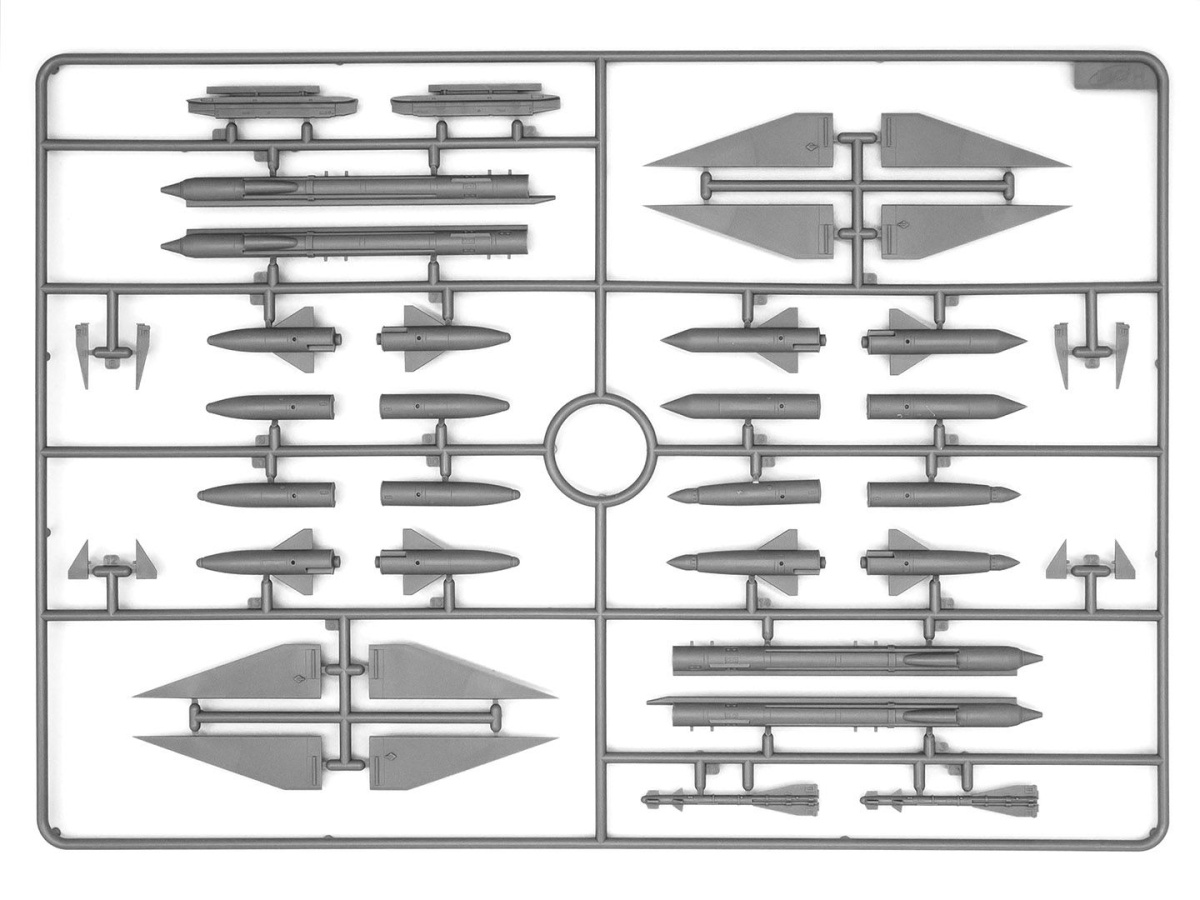 Zdjęcie MiG-25 PD 1:48 ICM 48903