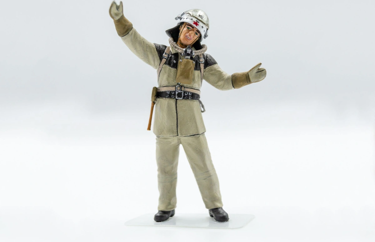 Zdjęcie Czarnobyl set 2 "Strażacy" (wóz strażacki AC-40-137A, 4 figurki i diorama) 1:35 ICM 35902