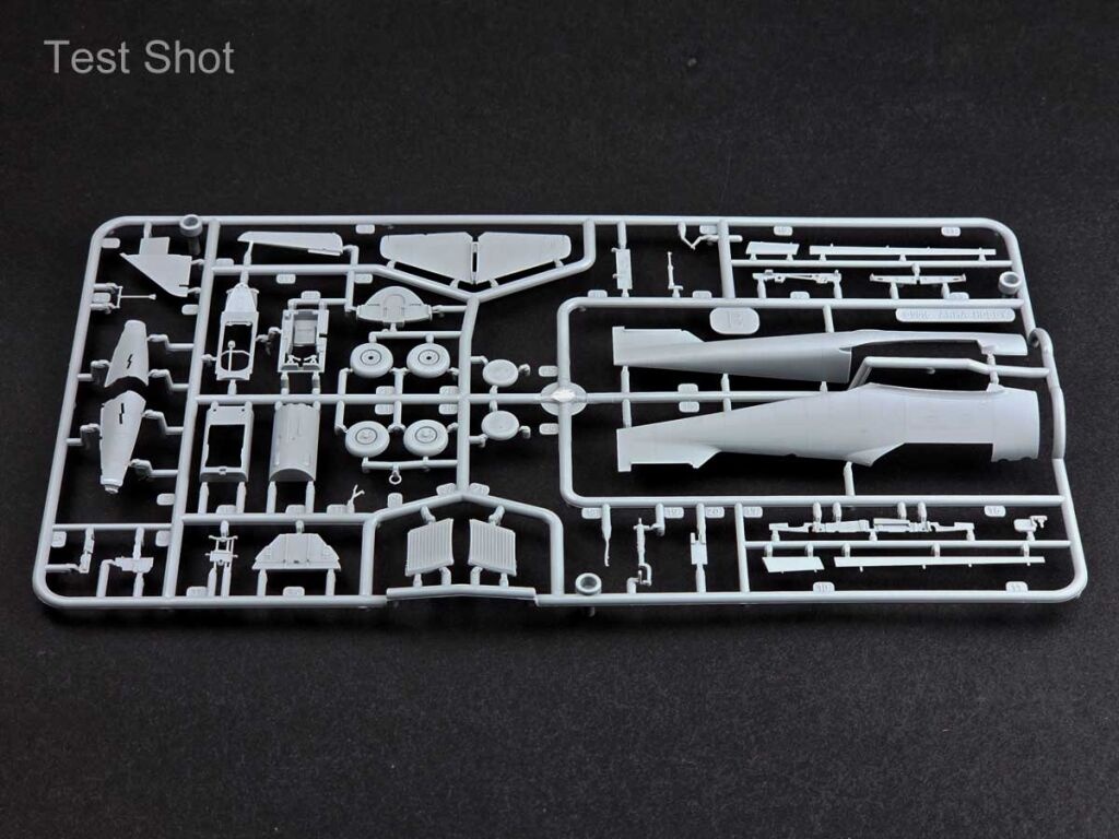 Zdjęcie Messerschmitt Me 262 A-1a 1:72 Arma Hobby 70083