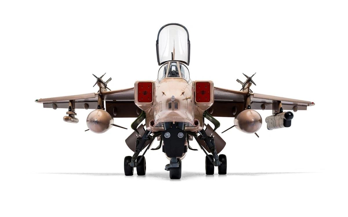 Zdjęcie SEPECAT Jaguar GR.1/GR.1A 1:48 Airfix 11010