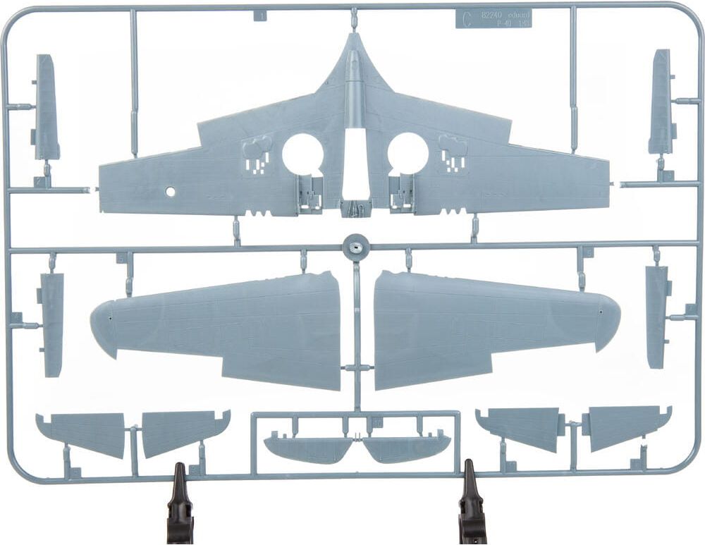 Zdjęcie P-40N Warhawk 1:48 Eduard 84210
