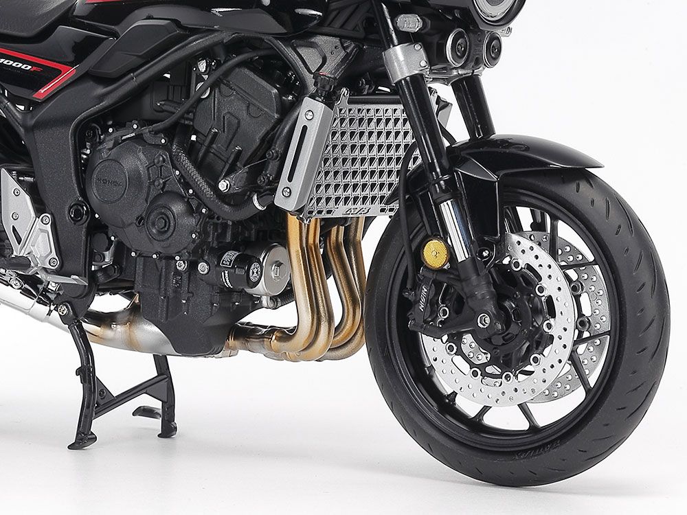 Zdjęcie Honda CB1000F 1:12 Tamiya 14144