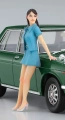 Zdjęcie Datsun Bluebird 1600 SSS z figurką dziewczyny z lat 60. 1:24 Hasegawa SP477