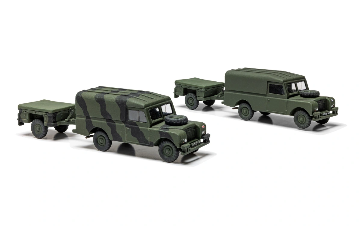 Zdjęcie LWB Land Rover (Hard Top) & przyczepa 1:76 Airfix 02324