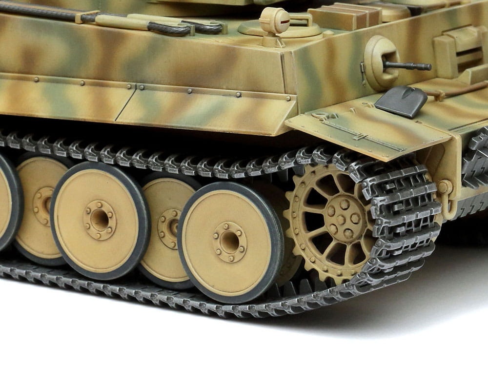Zdjęcie dodatkowe produktu German Heavy Tank Tiger I Early Production (Eastern Front) 1:48 Tamiya 32603