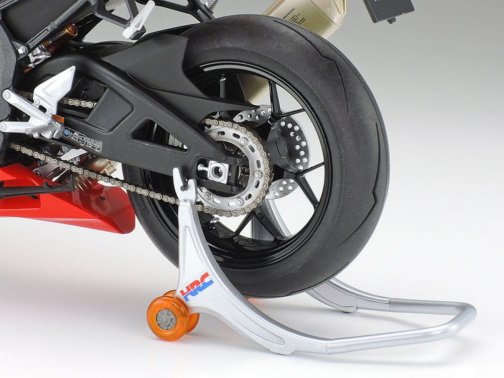 Zdjęcie dodatkowe produktu Honda CBR1000RR-R Fireblade SP 1:12 Tamiya 14138